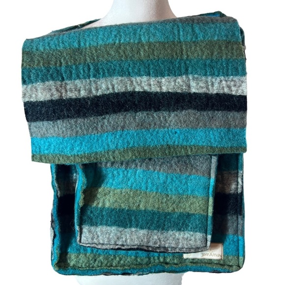 Prana Crossbody Purse - Picture 3 of 13